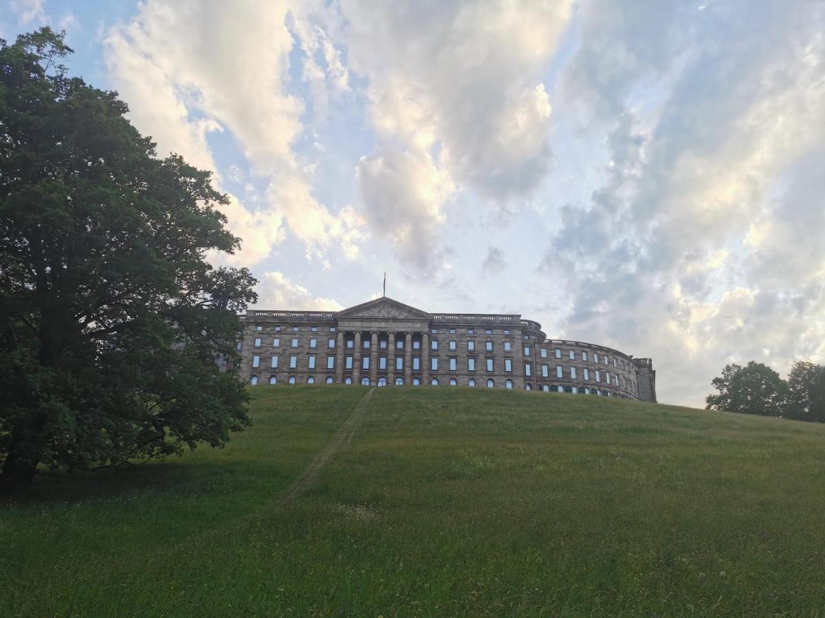 Schoene 3-Zimmer Erdgeschosswohnung Am Bergpark,Unesco,Therme,Train, Wilhelmshoeher Allee 329 Кассель Экстерьер фото